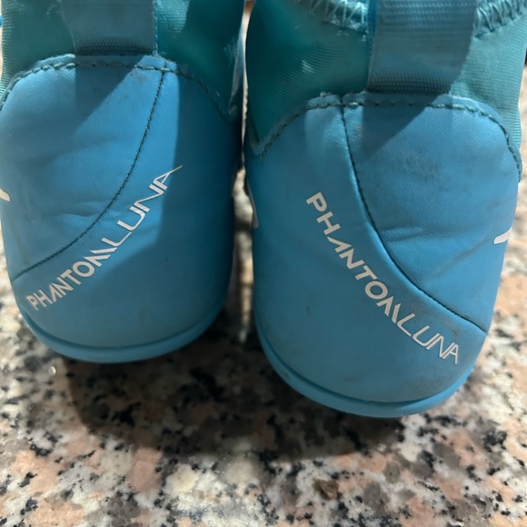 Phantom Luna Kids Soccer Cleats - Picture 3 of 4